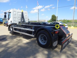 Volvo FL 240.18-CAMIONES GANCHO PORTACONTENEDOR