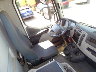 Volvo FL 240.18-CAMIONES GANCHO PORTACONTENEDOR