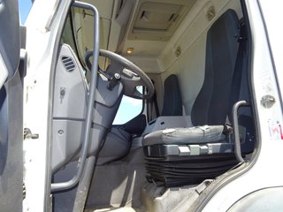 Volvo FL 240.18-CAMIONES GANCHO PORTACONTENEDOR