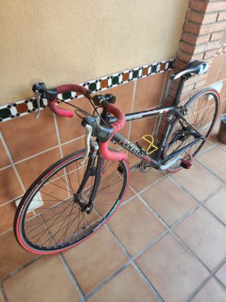 Bicicleta de carretera Conor WRC