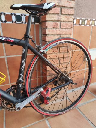 Bicicleta de carretera Conor WRC