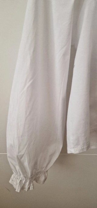 Blusa Renatta&Go blanca volantes