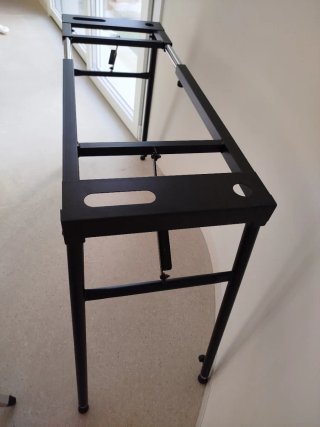 Soporte ajustable para teclados/mezcladores