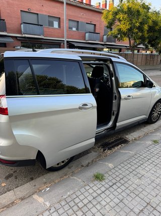 Ford Grand C-MAX 2012