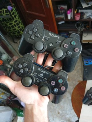 Lote PlayStation 2 + Mandos (Reparar)