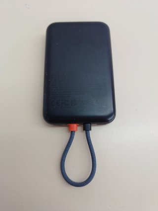 Powerbank 5000 mAh con cable integrado y PD 20W - VEGER