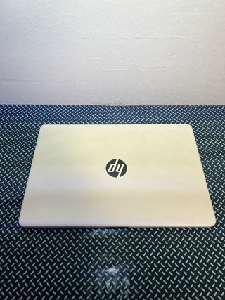 Portátil HP 15,6” AMD 8GB RAM 256GB SSD