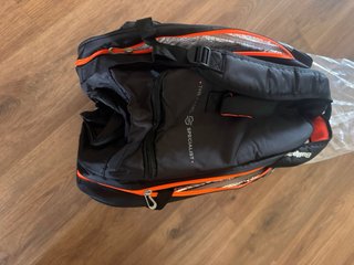 Paletero Bullpadel Negro y Naranja