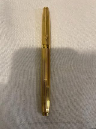 1 bolígrafo y 1 pluma Parker Dorados