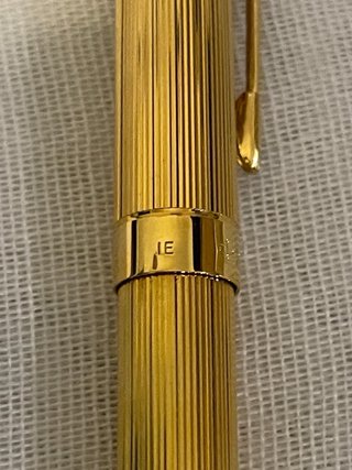1 bolígrafo y 1 pluma Parker Dorados