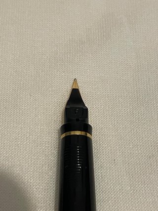 1 bolígrafo y 1 pluma Parker Dorados