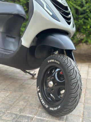 Piaggio Zip SP