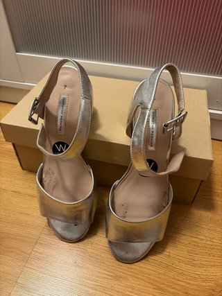 Sandalias plateadas Dorothy Perkins