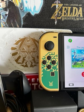 Nintendo Switch OLED Edición Zelda Dorada 10/10