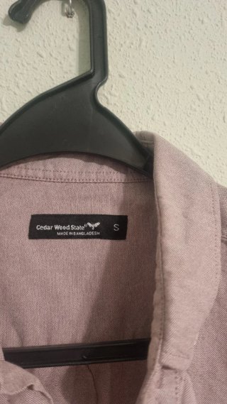 Camisa rosa de chico