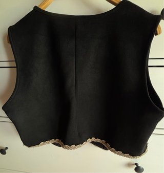 Chaleco T.L negro con borde dorado Shein