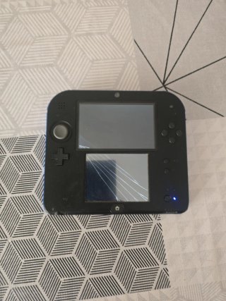 Nintendo 2DS Negra + Tarjeta 4GB