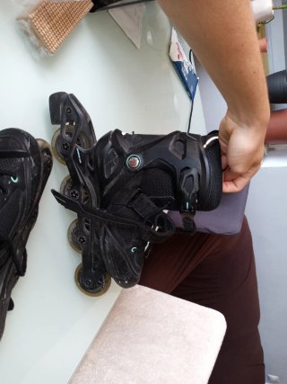 Patines en línea negros