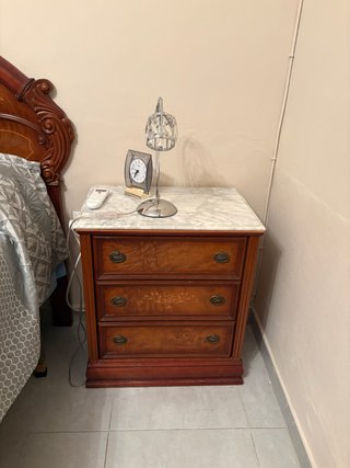 2 Mesa de noche de madera y mármol