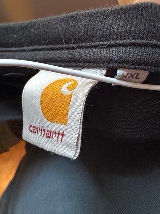 Maglia Carhartt nera con stelle sulla manica