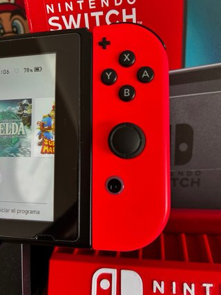 Nintendo Switch Rojo y Azul, Como nueva + accesori