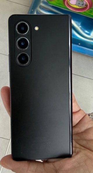 Samsung Galaxy Z Fold 5