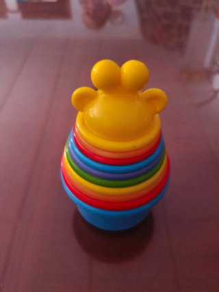 Juego de cubos y formas