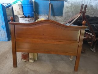 Cabecero de cama de madera