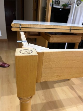 Mesa comedor cuadrada madera extensible