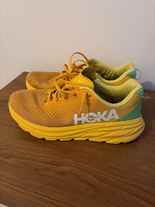 Zapatillas Hoka Naranja y Amarillo