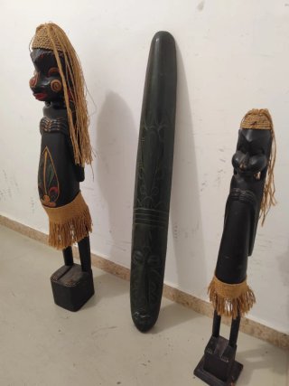 Figura Decorativa Madera Tribal Negra