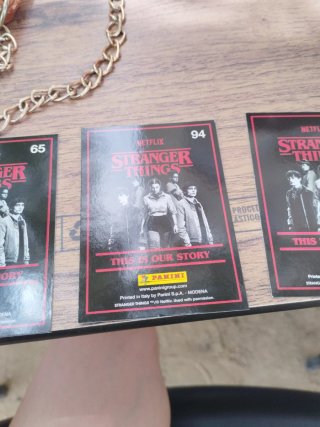 Cartas Stranger Things para intercambiar