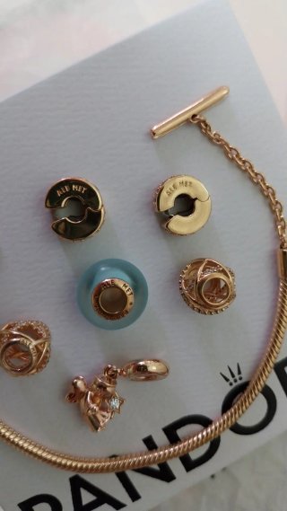 Pulsera Pandora Oro Rosa con Charms
