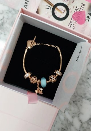 Pulsera Pandora Oro Rosa con Charms