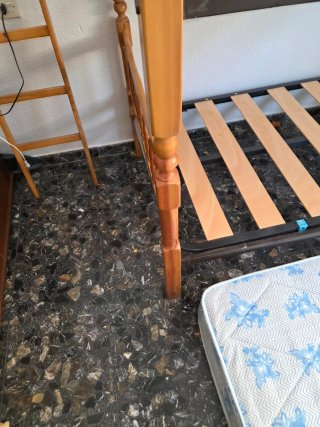 Litera madera y metal impecable