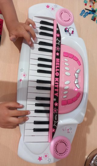 Piano Hello Kitty