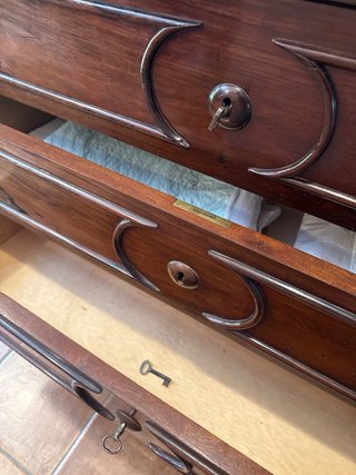 Cajonera Vintage Antigua con Mármol
