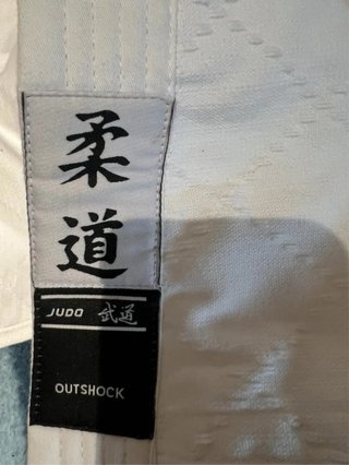 Kimono Judo Outshock Blanco + Cinturón