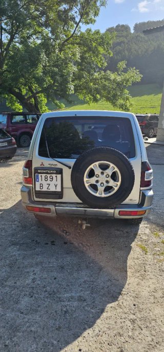Mitsubishi Montero 2003