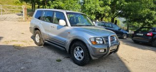 Mitsubishi Montero 2003