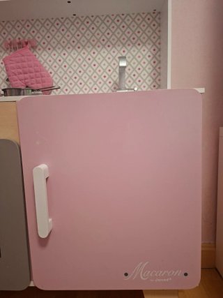 Cocinita de juguete rosa
