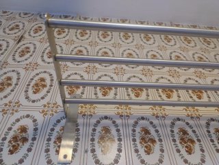 Estante metálico de pared Ikea
