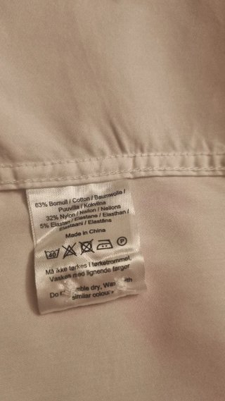 Camisa blanca de chico