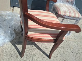Sillas antiguas tapizadas rojo y beige
