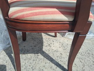 Sillas antiguas tapizadas rojo y beige