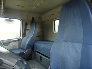 Volvo FH 13 440-CAMIONES GANCHO