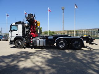 Volvo FM 450-CAMIONES GANCHO + GRUA
