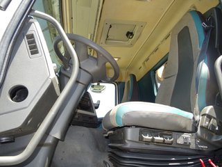 Volvo FM 450-CAMIONES GANCHO + GRUA