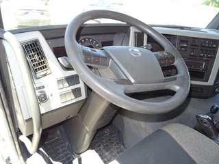 Volvo FM 450-CAMIONES GANCHO + GRUA