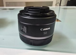 Canon RF 50mm f/1.8 STM